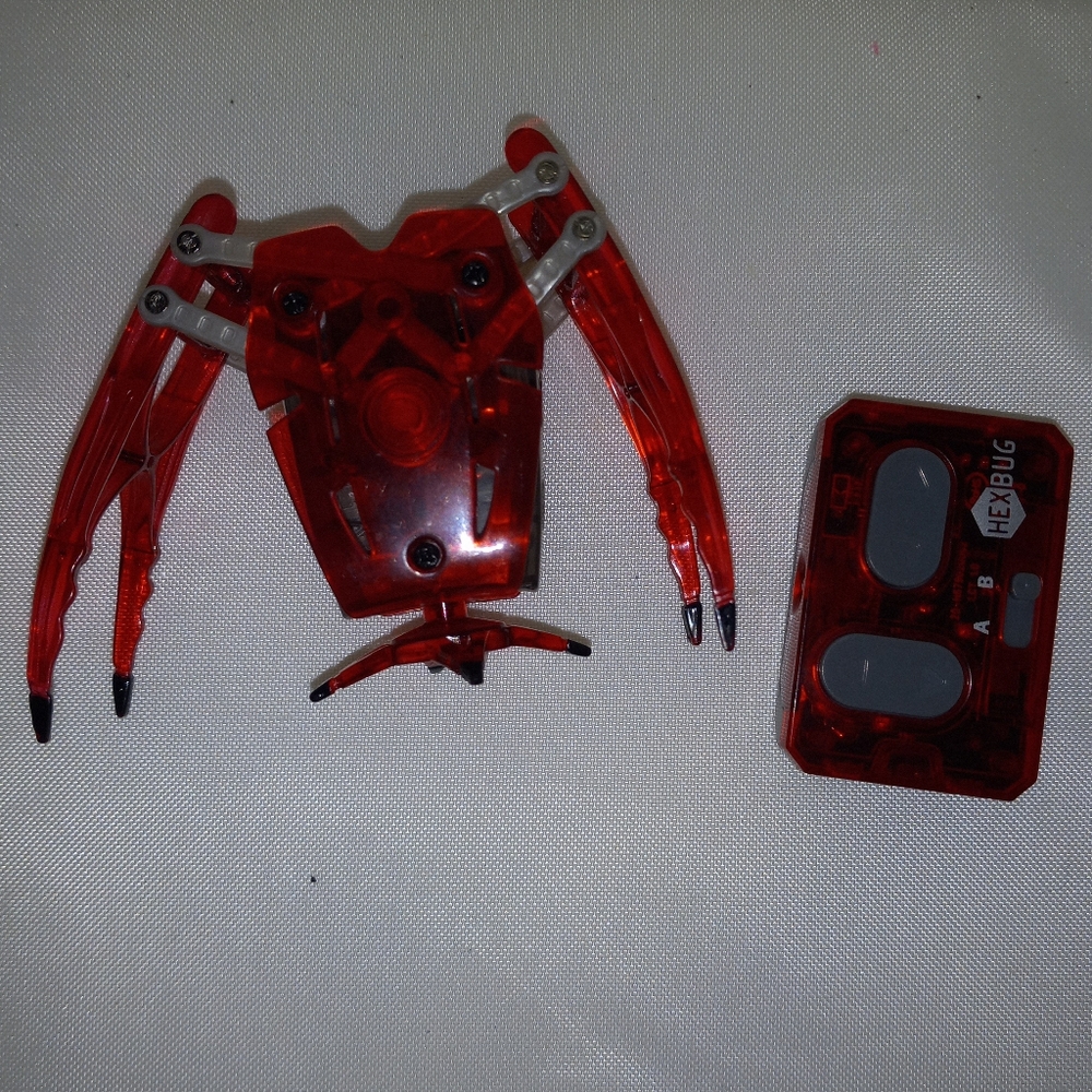 Hex Bug WORM (Red) Micro Robotic Creatures RC Remote Control IFI EUC